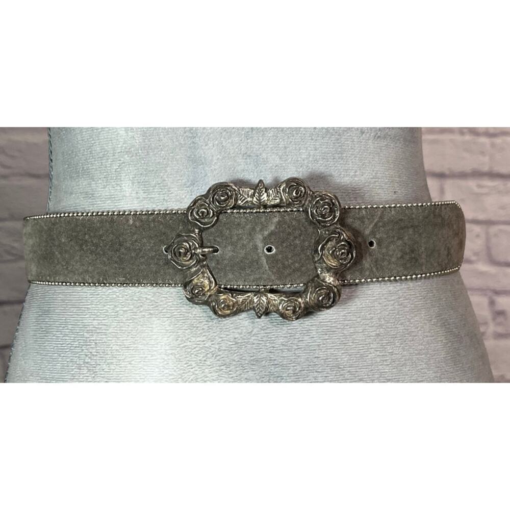 Vintage Pappagallo Gray Suede Belt with Silvertone Rose Embossed Buckle